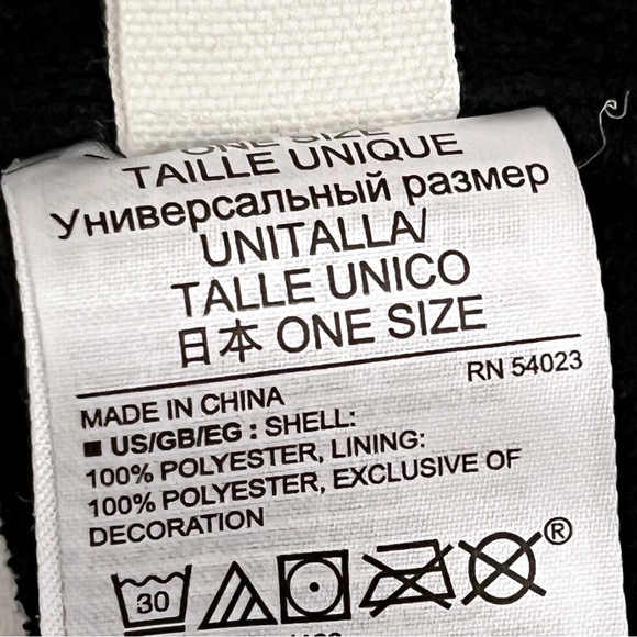 GAP X Disney Mickey Mouse Embroidered Black Neck Gaiter Scarf Kids One Size - Picture 8 of 10